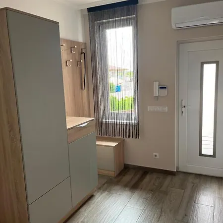 Rajczi Apartment *